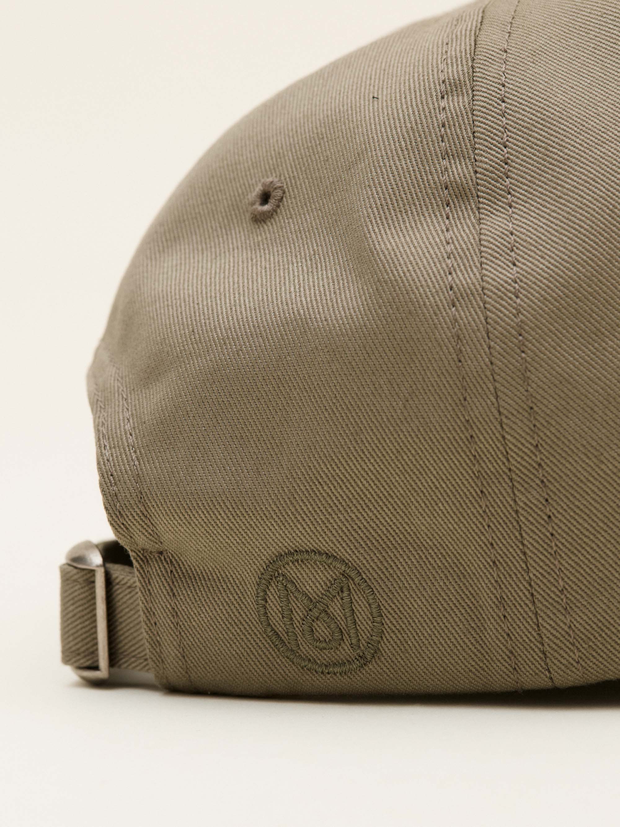 Cotton twill cap - Accessories - Shop - Monocle